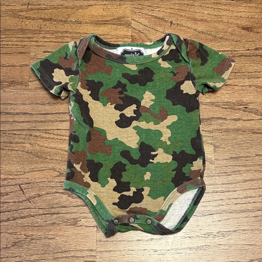 Mud Pie Green and Brown Camo Bodysuit Size 0-6 Months